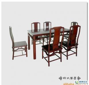 明式雅韻，紅檀生輝——探秘七件套紅木餐臺(tái)的藝術(shù)與價(jià)值